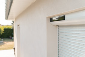 volet roulant solaire blanc